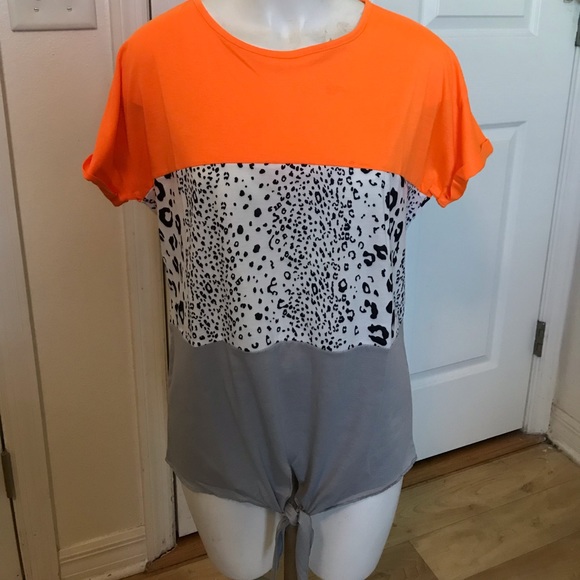 Tops - Picture 8 of 8